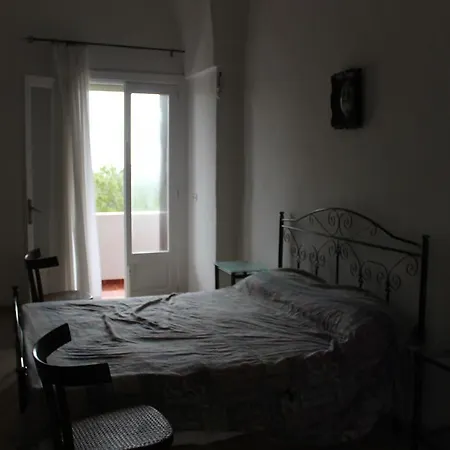 Sarparea * Sant Isidoro (Apulia)