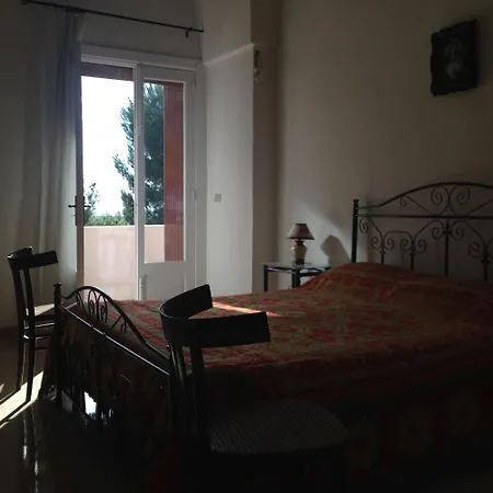 Sarparea Sant Isidoro (Apulia)